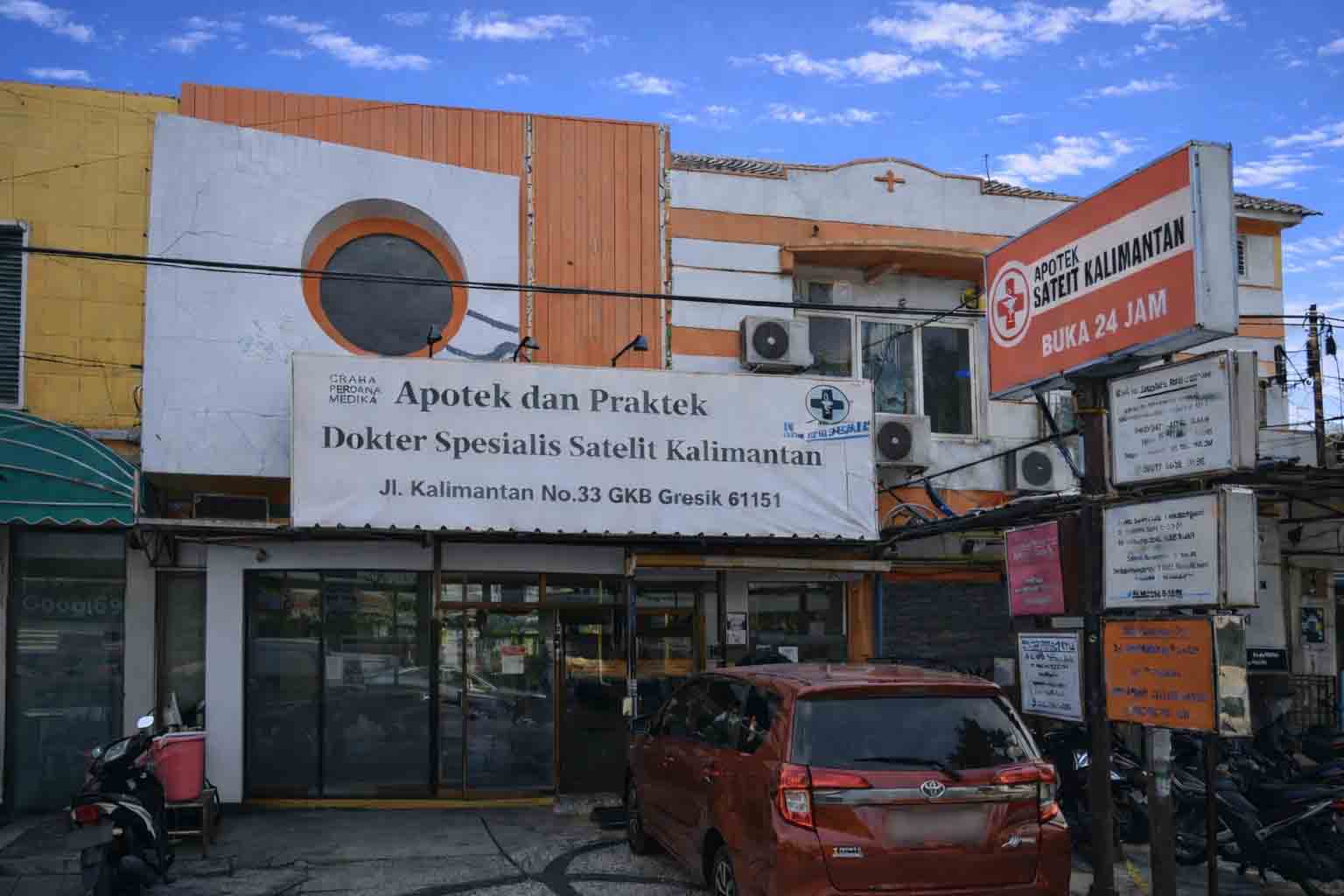 Praktek Dokter dan Apotek Satelit Kalimantan